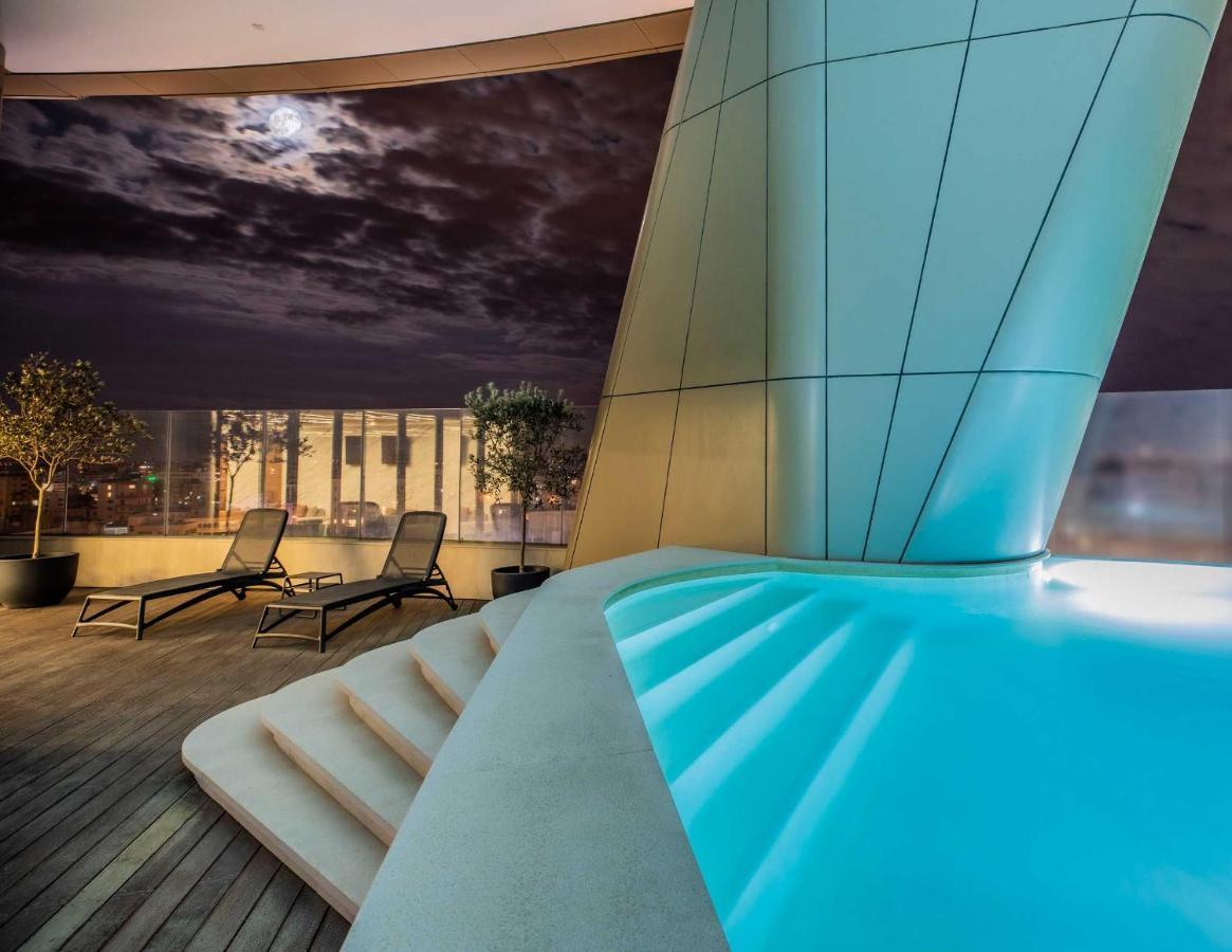 Апартаменты Phaedrus Living: 360 Tower Luxury Flat Никосия Экстерьер фото